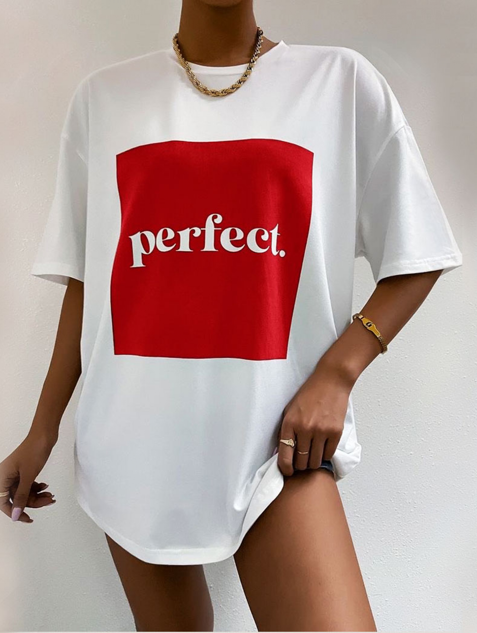 Широка тениска Perfect