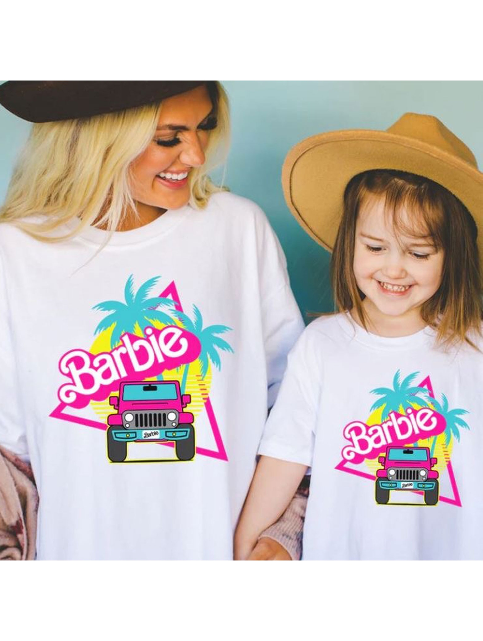Дамска/Детска Тениска Traveling Barbie