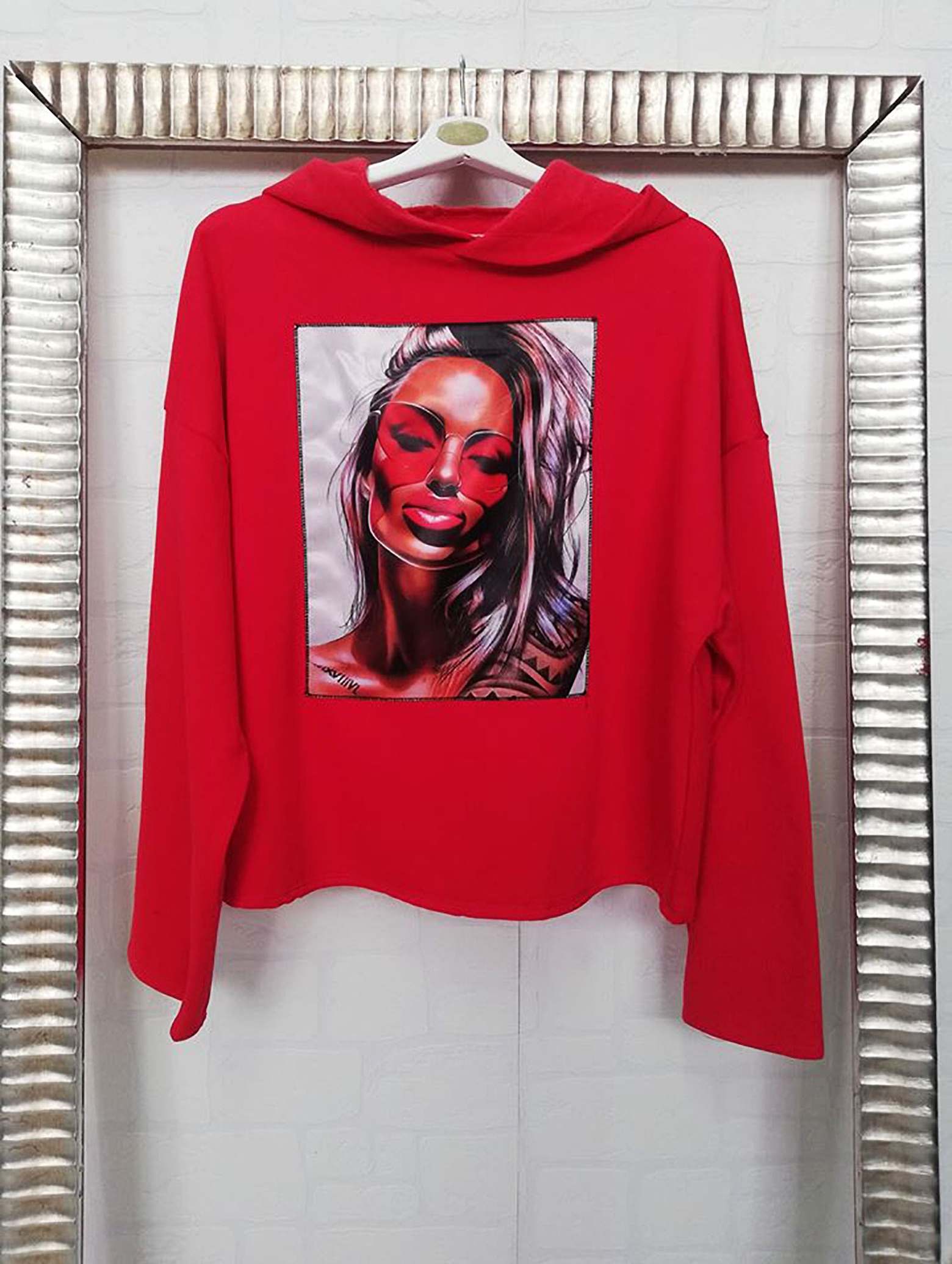 Суйтшърт Red